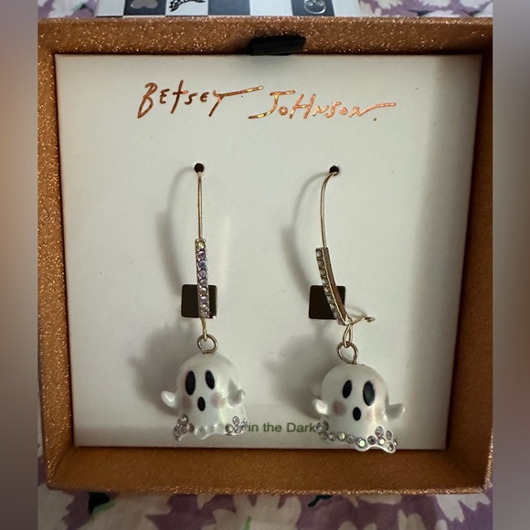 Betsy Johnson ghost earrings - Picture 1 of 5